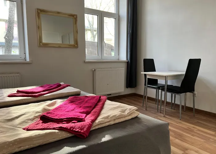 15-min To Center, Comfy Private With Shared Wc & Kitchen Apartment Vienna