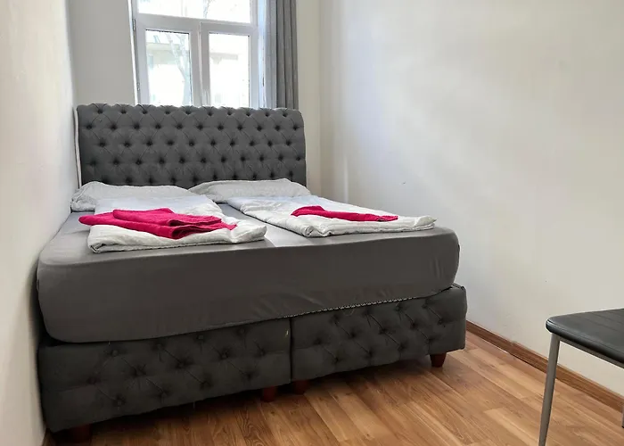 Apartment 15-min To Center, Comfy Private With Shared Wc & Kitchen Vienna