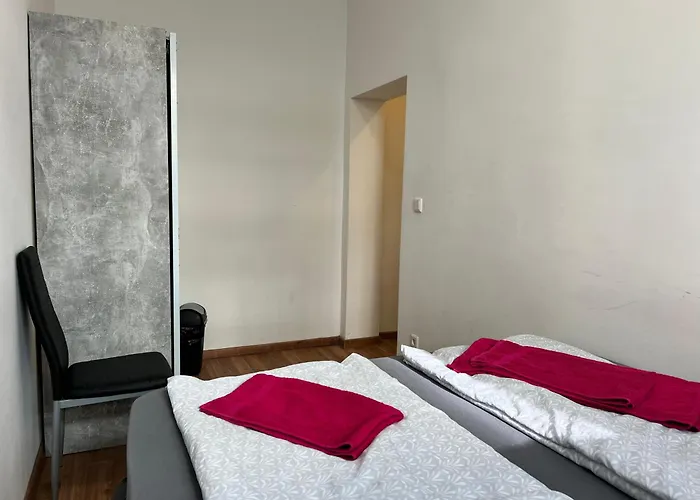 Apartment 15-min To Center, Comfy Private With Shared Wc & Kitchen